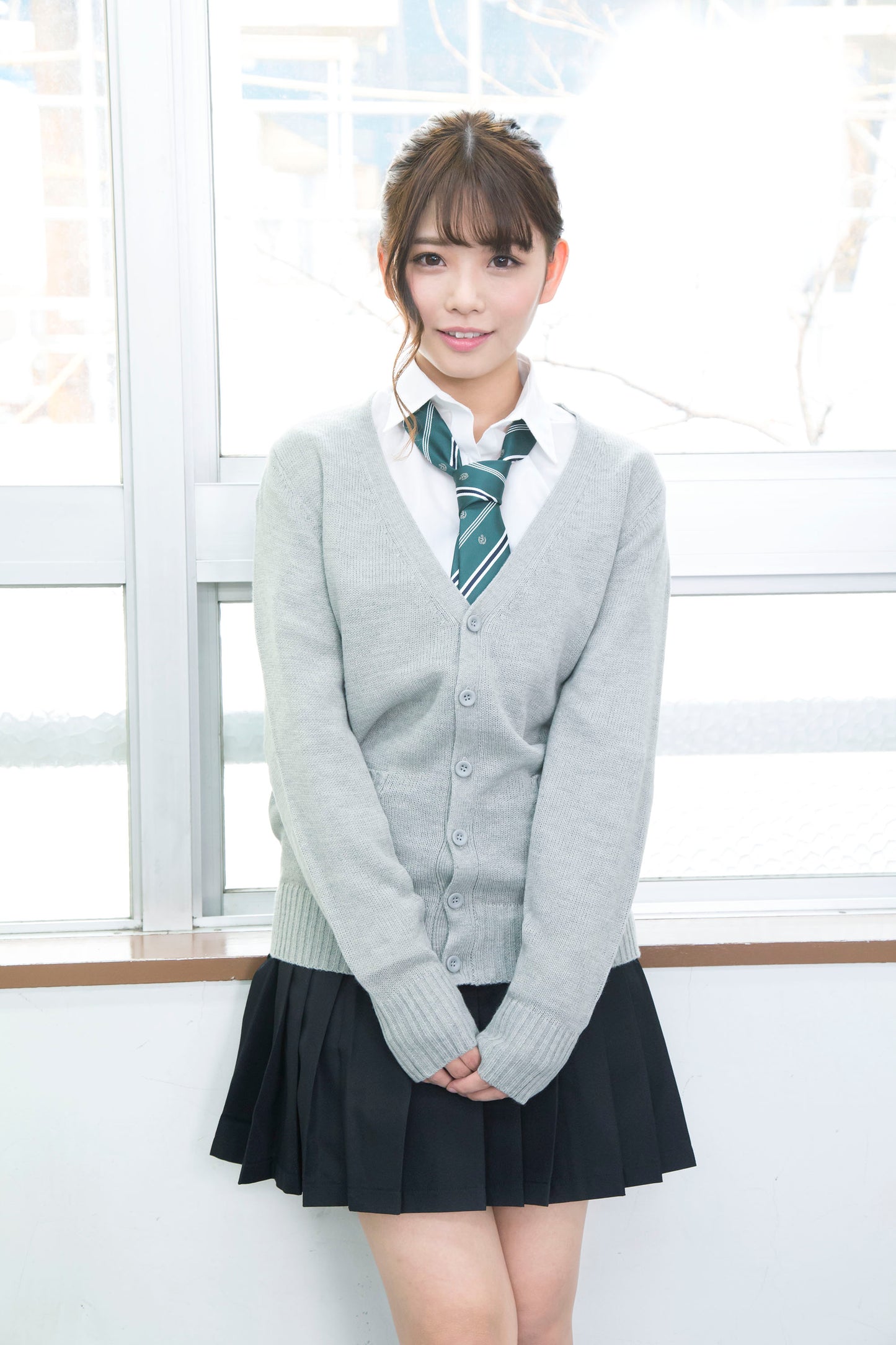 制服 なんちゃって制服 コスプレ カーディガン ニット セーター TeensEver レディース M/L/LL ネイビー/ブラック/グレー/ホワイト/ピンク/ベージュ【クリアストーン】